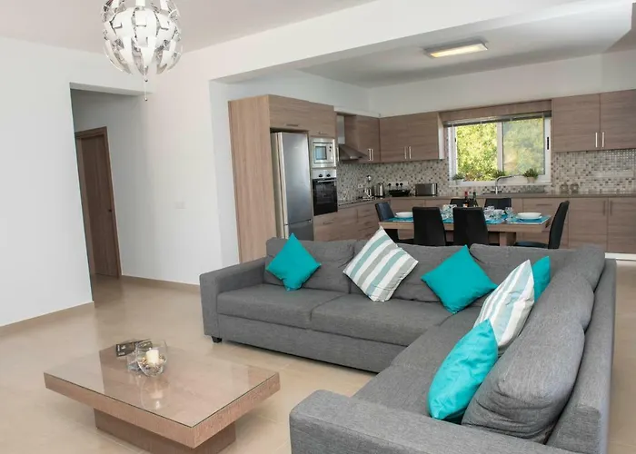 Paradise Blue Vila Pomos