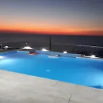 Villa Paradise Blue Pomos