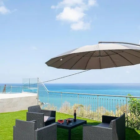 Villa Paradise Blue
