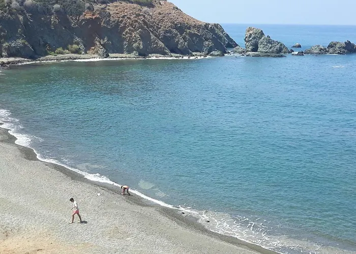 Villa Paradise Blue Pomos